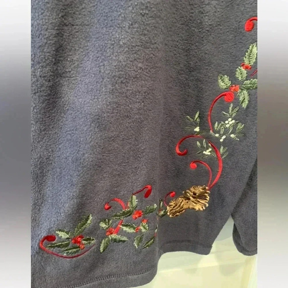 Croft & Barrow Women’s Floral Holiday Holly Vintage Zip Sweater Size 1X Navy - Picture 5 of 5